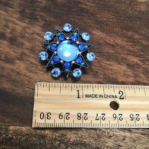 Liz Claiborne Signed Blue Star Brooch